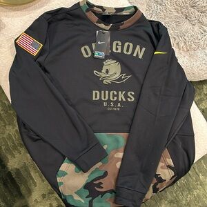 NWT Nike Dri-Fit Oregon Ducks Camo Crewneck